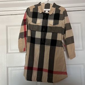Burberry children. Size 5 girls dress.